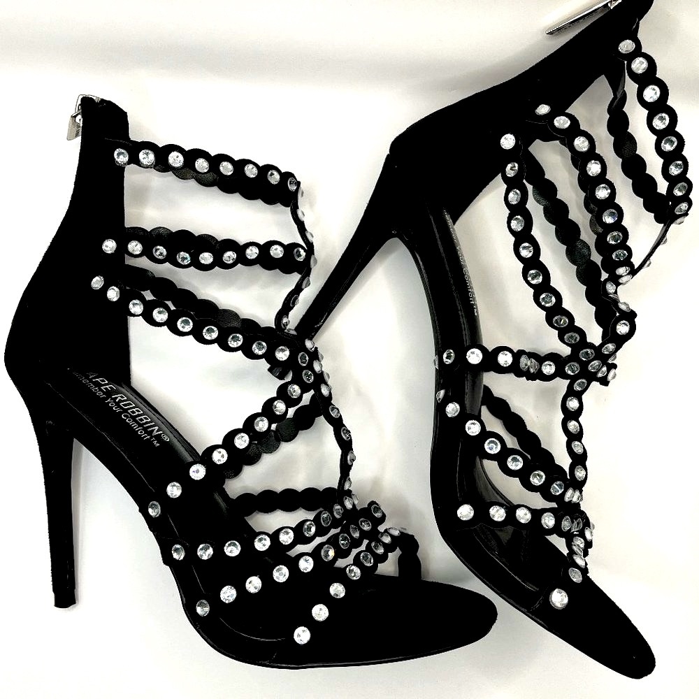 Gorgeous Cape Robbin Strappy Sandals - Size 8